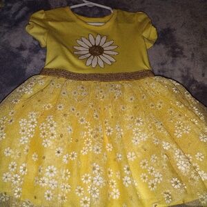 Girls size 3T yellow frilly dress